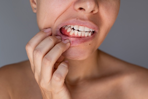 How Adding A Deep Cleaning Toothbrush To Your Oral Hygiene Routine Can Fight Off Gum Disease